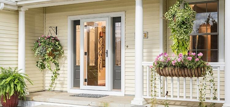 screen door installation in Winter Springs