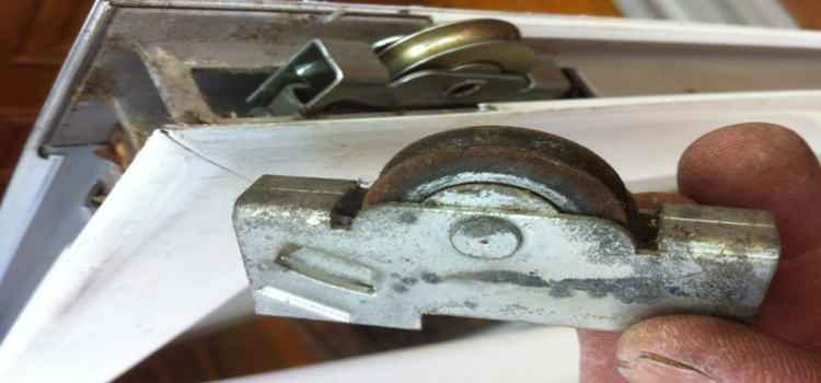 screen door roller repair in Winter Springs